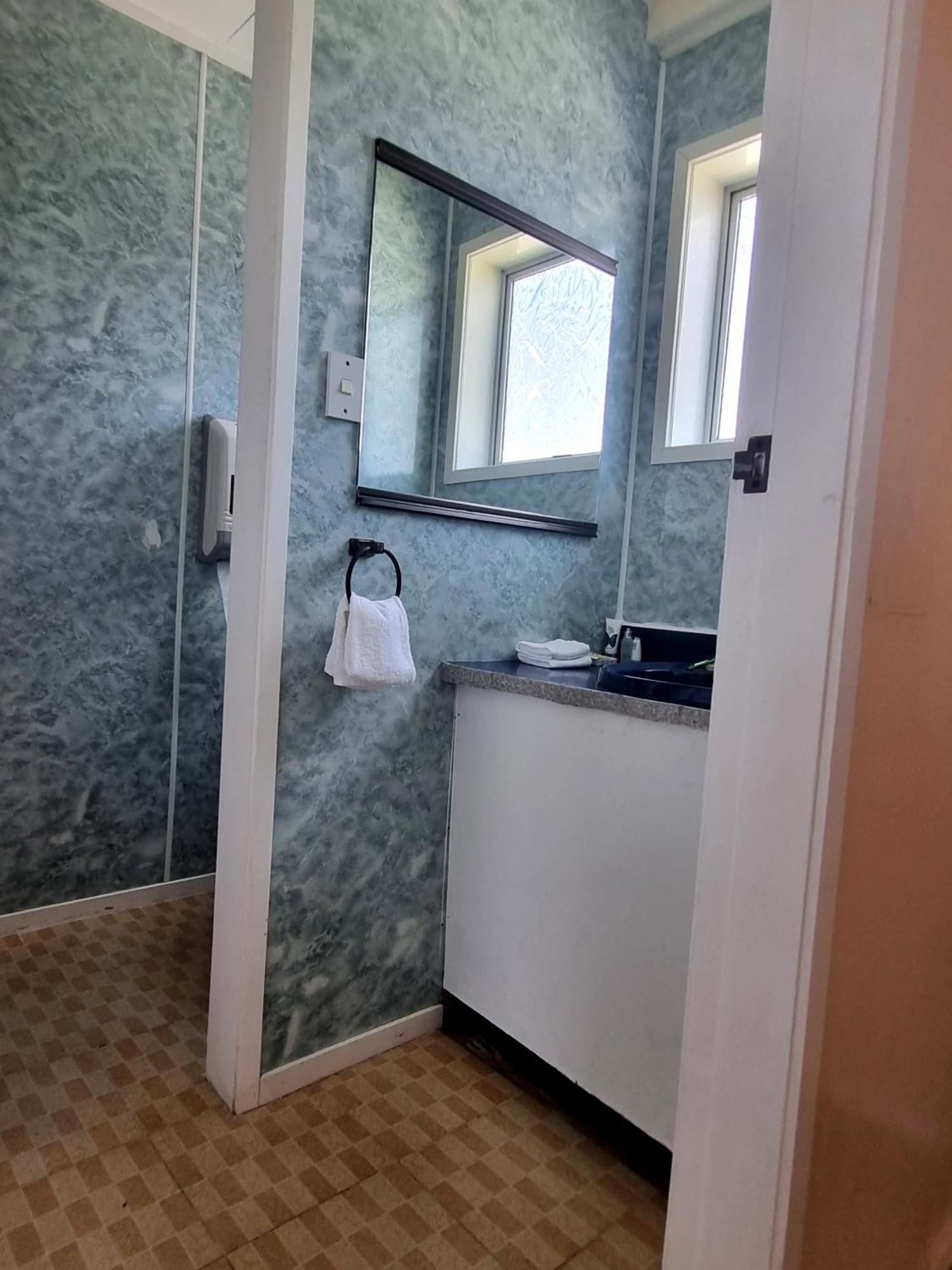Cedar Lodge Motel Гамильтон Экстерьер фото
