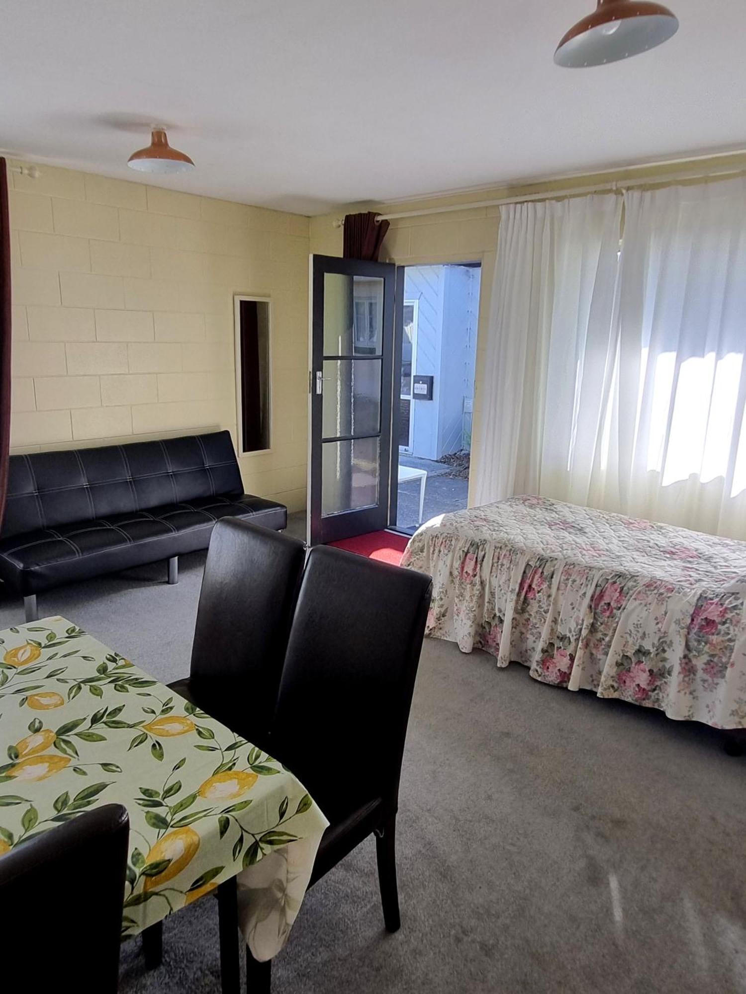 Cedar Lodge Motel Гамильтон Экстерьер фото